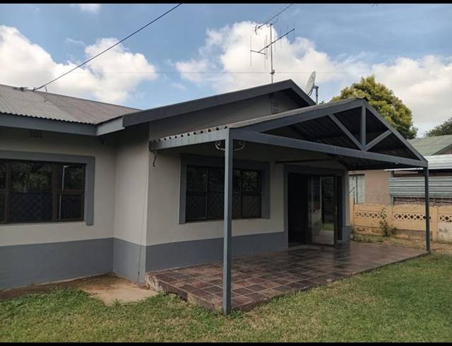 3 BEDROOM HOUSE FOR SALE IN HERMANSTAD